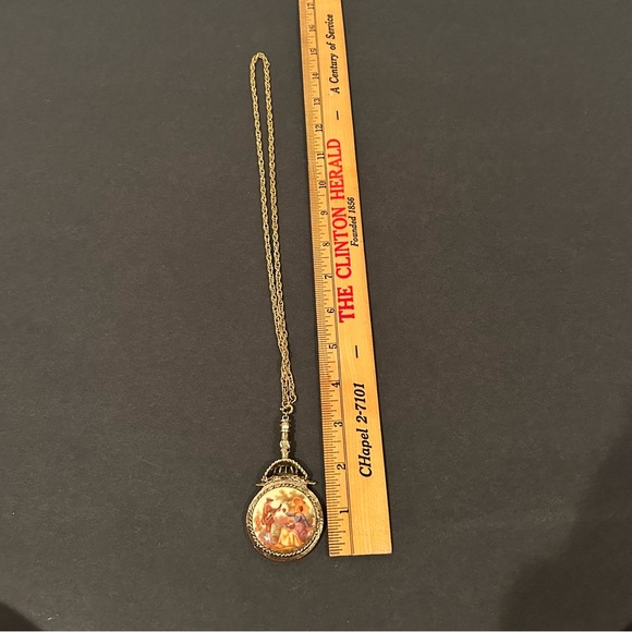 Vintage Cameo Mirror Necklace - Picture 6 of 7